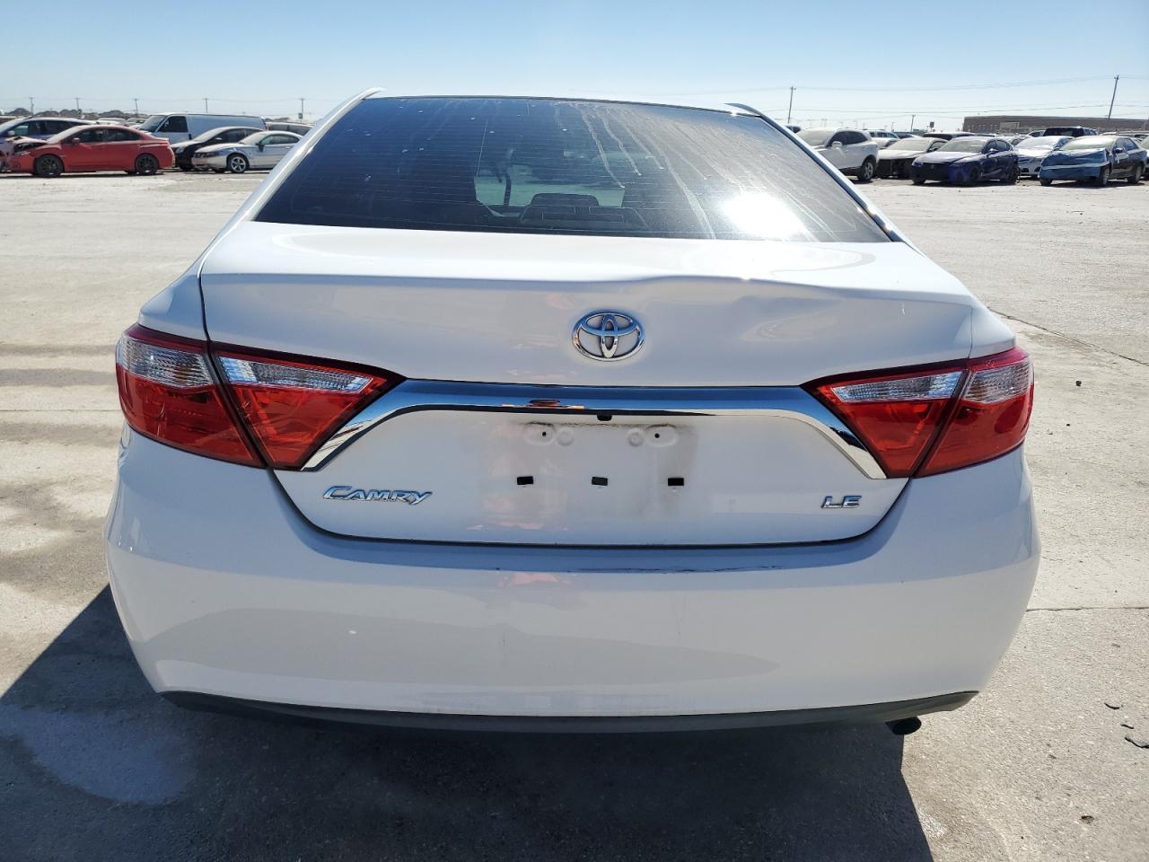 2015 TOYOTA CAMRY LE - Фото 6