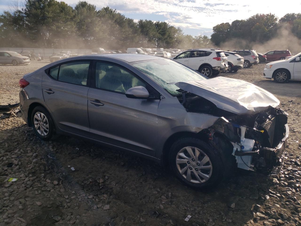 2018 HYUNDAI ELANTRA SE - Image 4