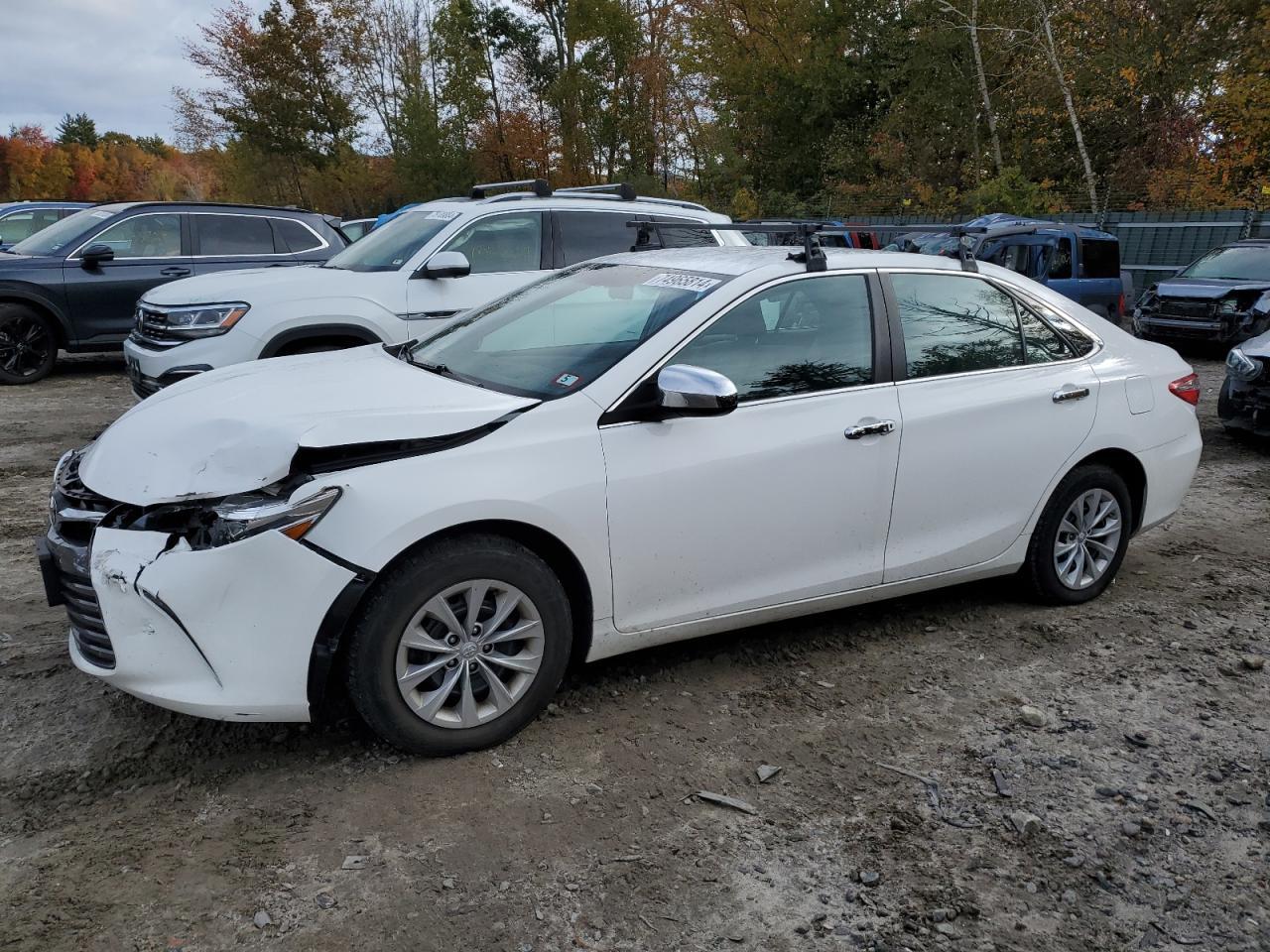 2016 TOYOTA CAMRY LE