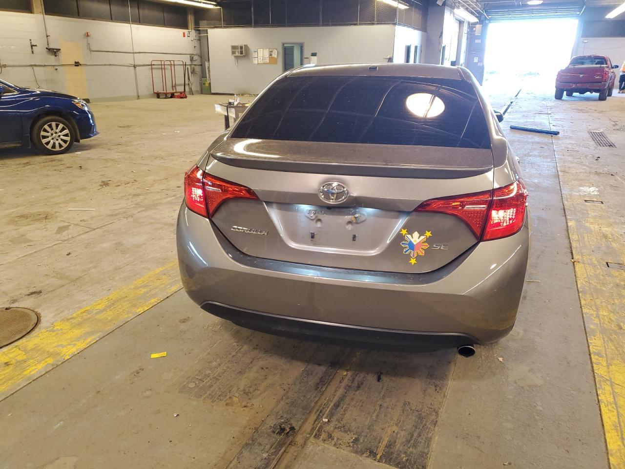 2019 TOYOTA COROLLA L - Image 6