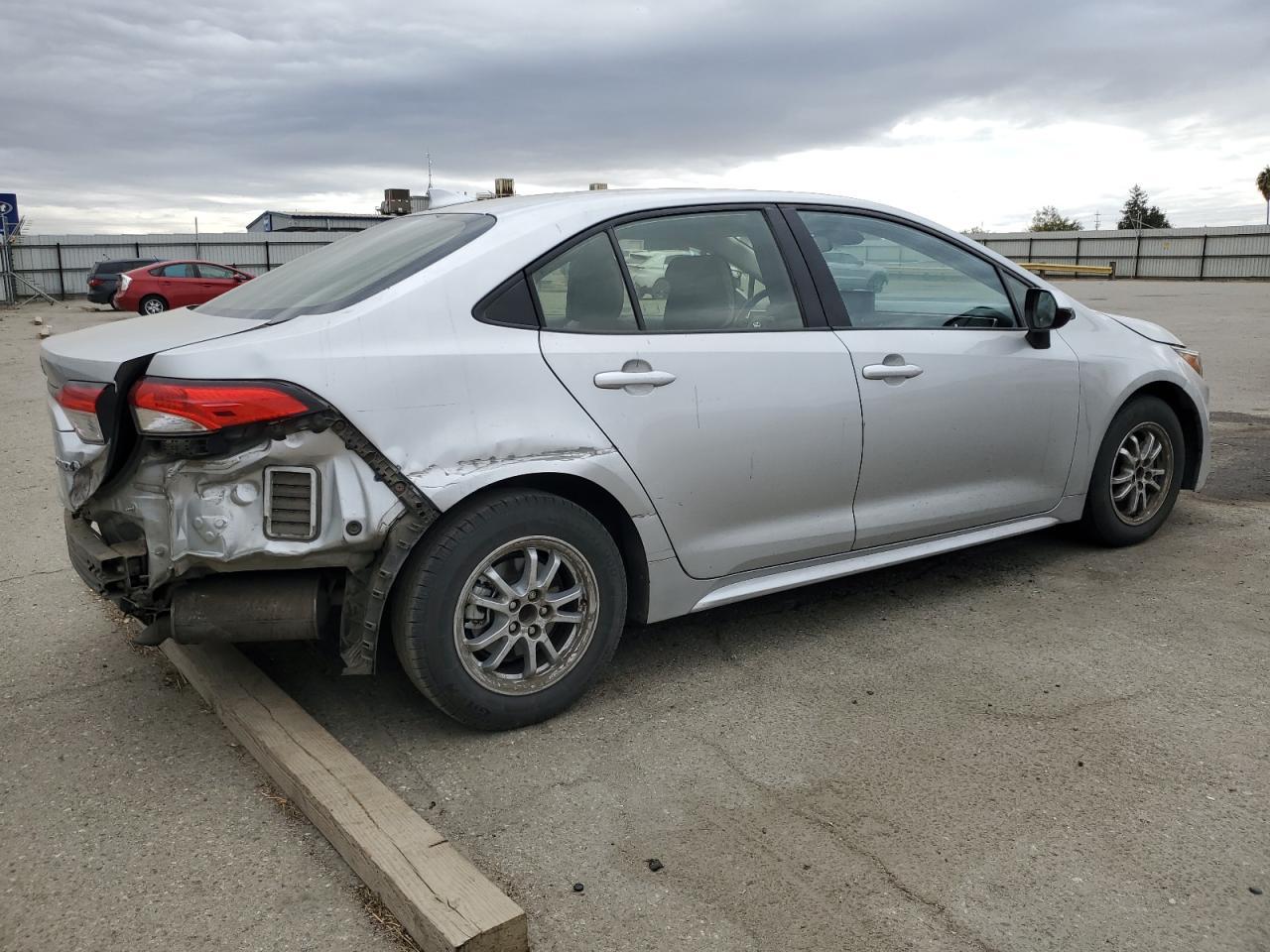 2022 TOYOTA COROLLA LE - Image 3