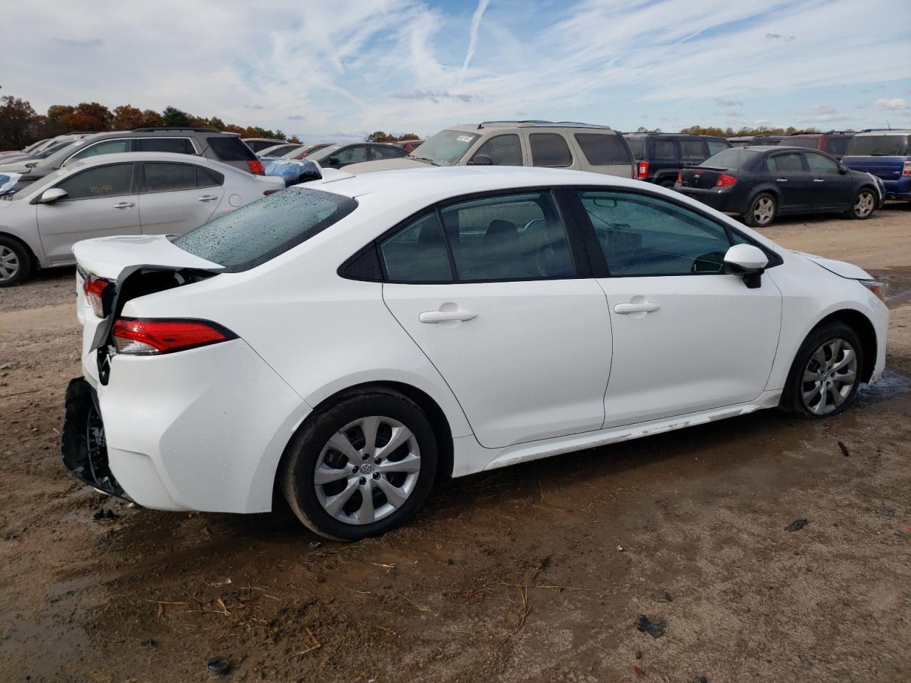2022 TOYOTA COROLLA LE - Image 3