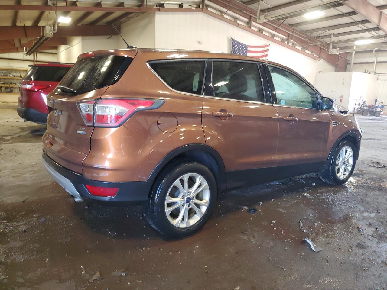 2017 FORD ESCAPE SE - Фото 3