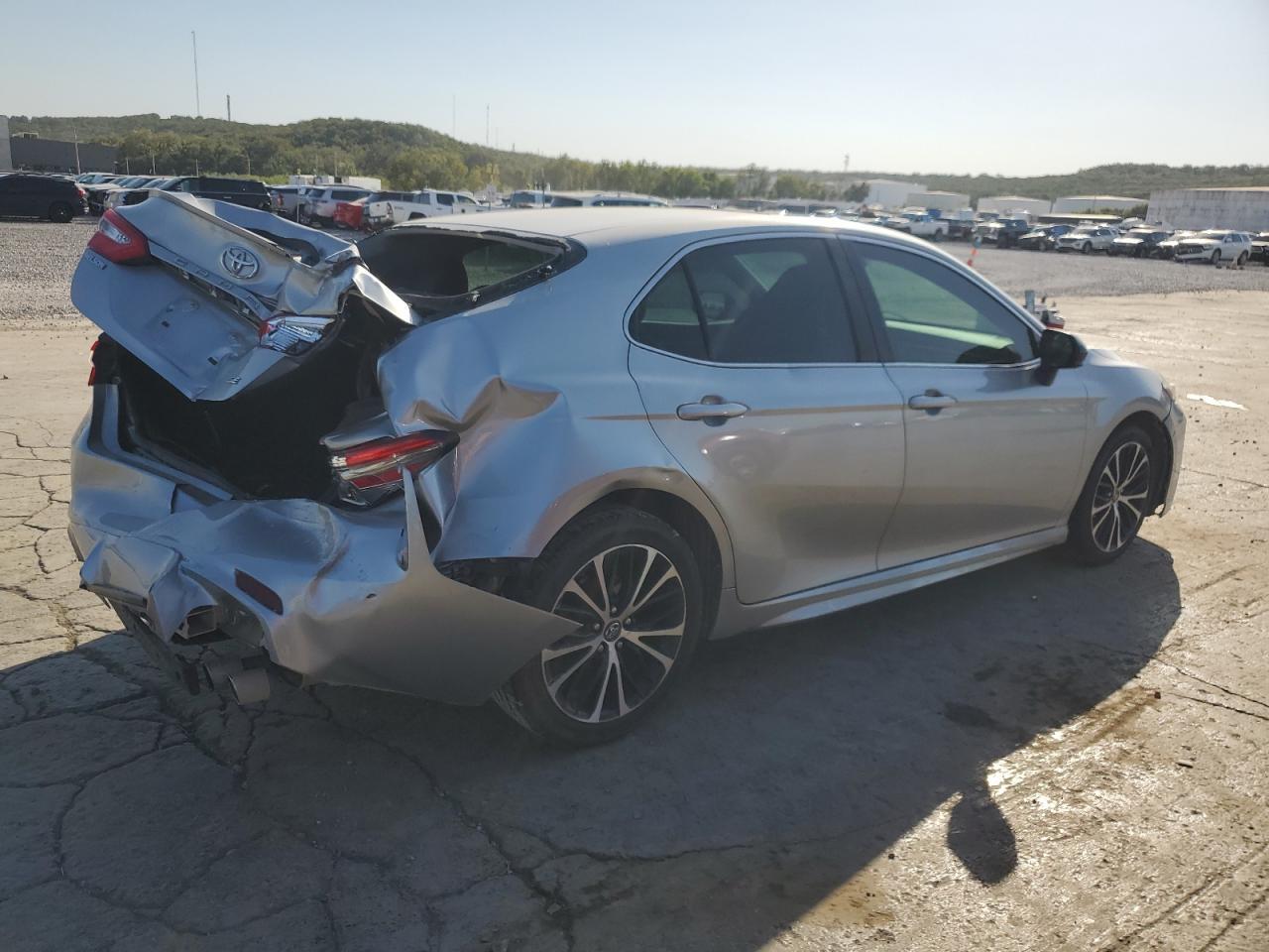 2018 TOYOTA CAMRY L - Image 3