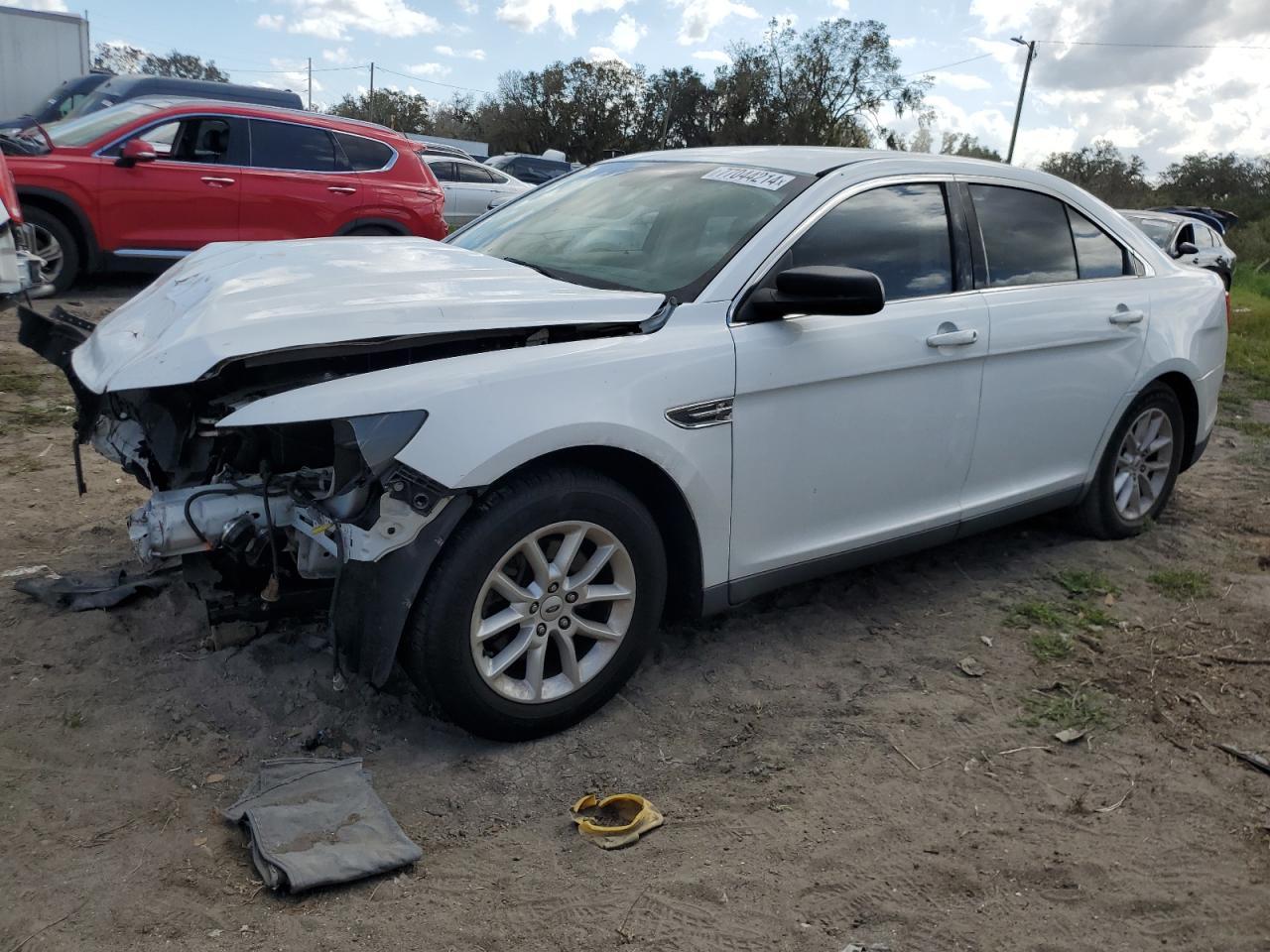 2014 FORD TAURUS SE