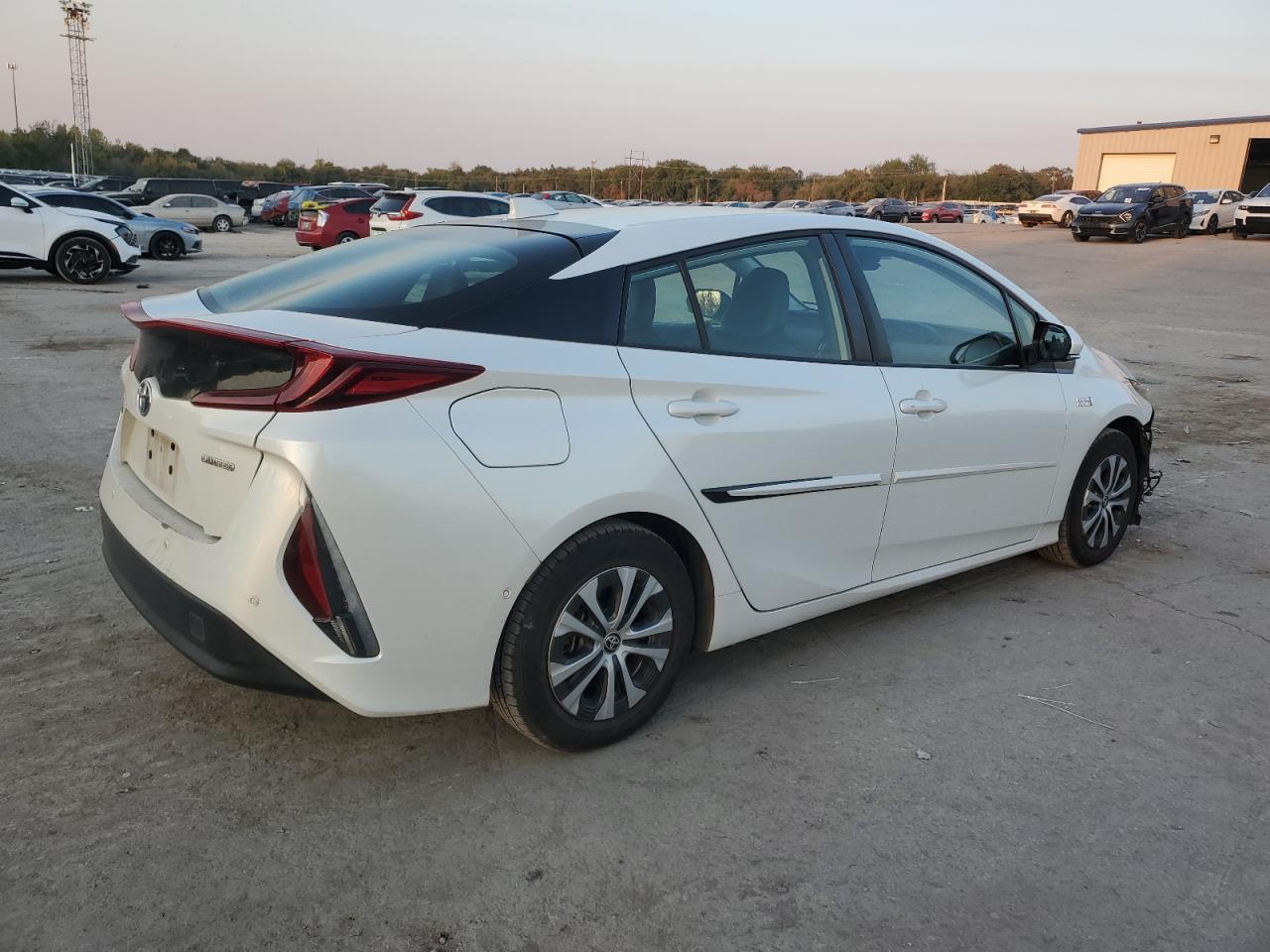 2022 TOYOTA PRIUS PRIM - Image 3