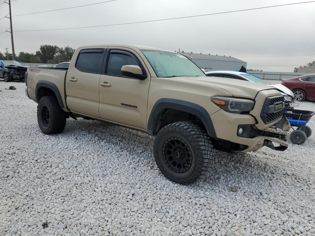 2017 TOYOTA TACOMA DOU - Фото 4