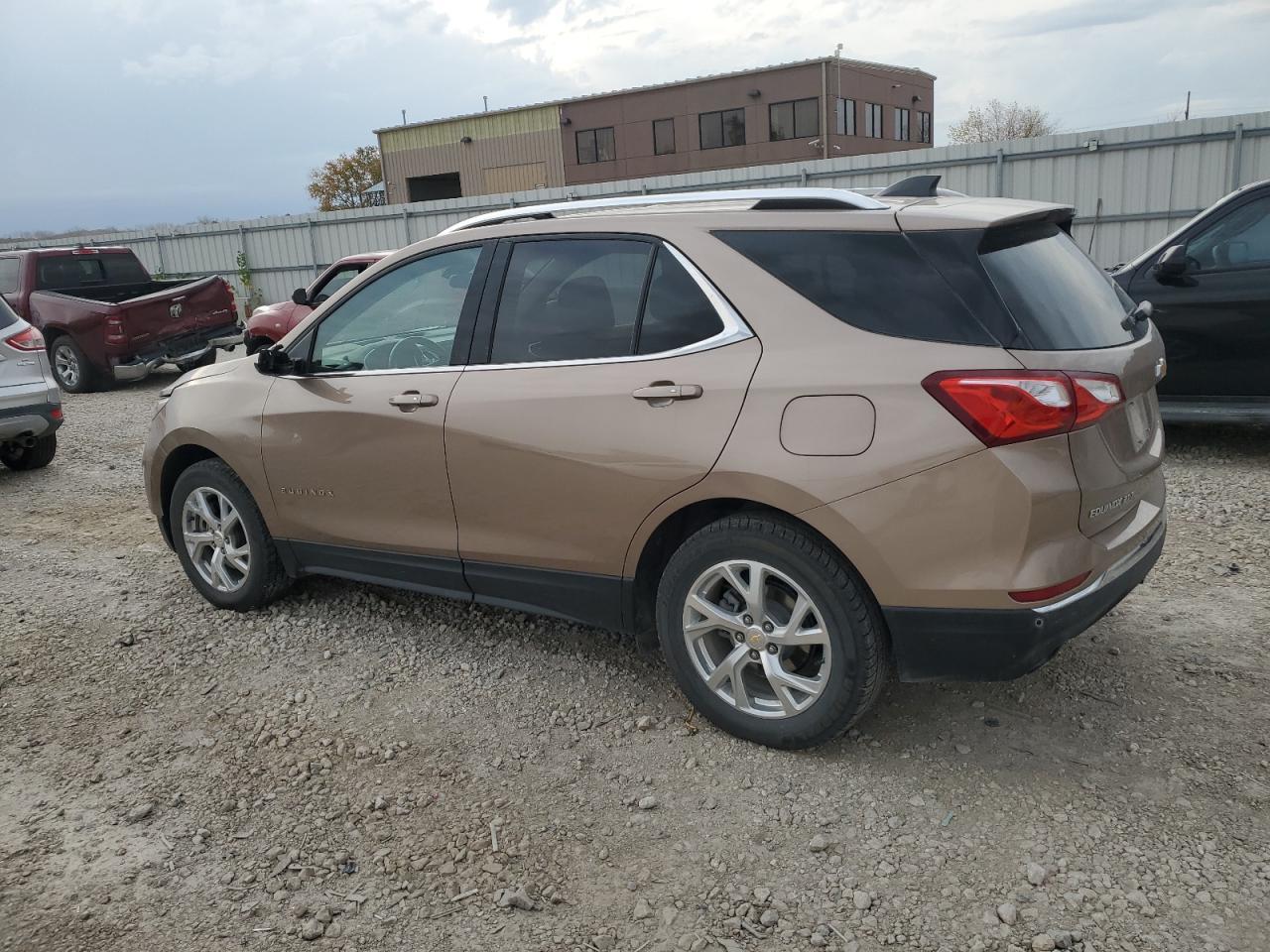 2019 CHEVROLET EQUINOX LT - Фото 2