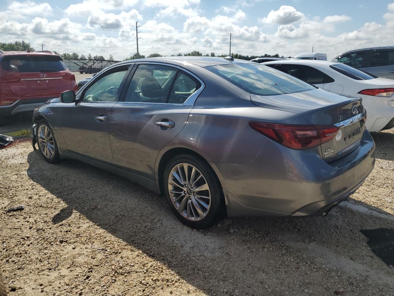 2018 INFINITI Q50 LUXE - Фото 2