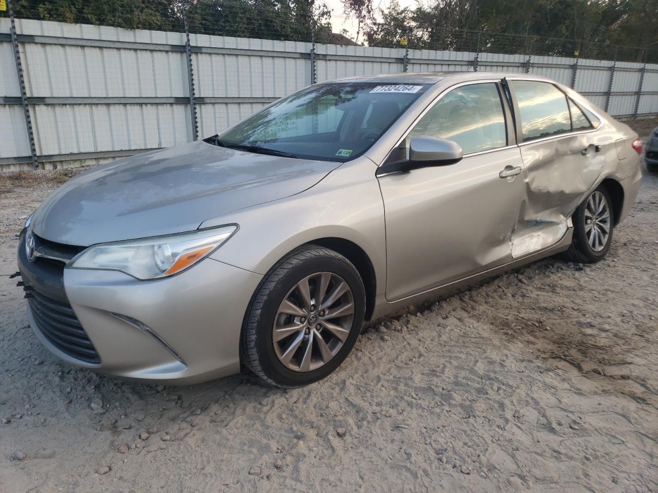 2016 TOYOTA CAMRY LE