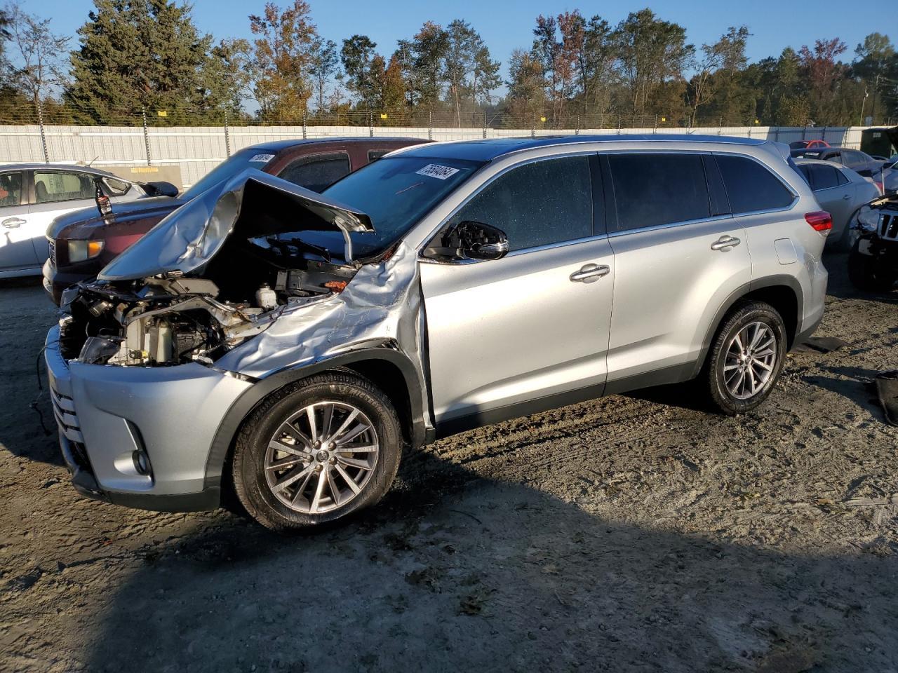 2019 TOYOTA HIGHLANDER