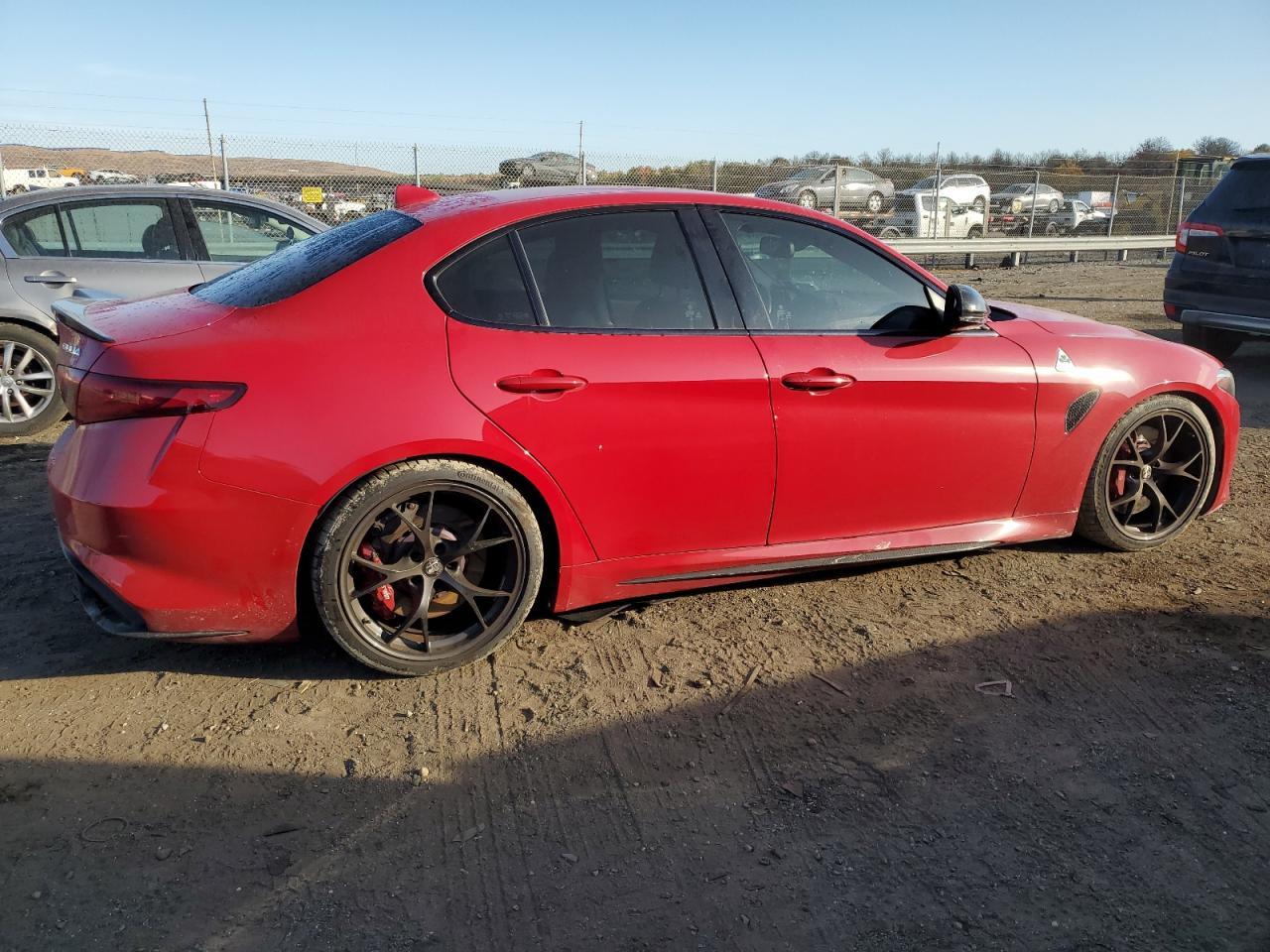 2017 ALFA ROMEO GIULIA QUA - Фото 3