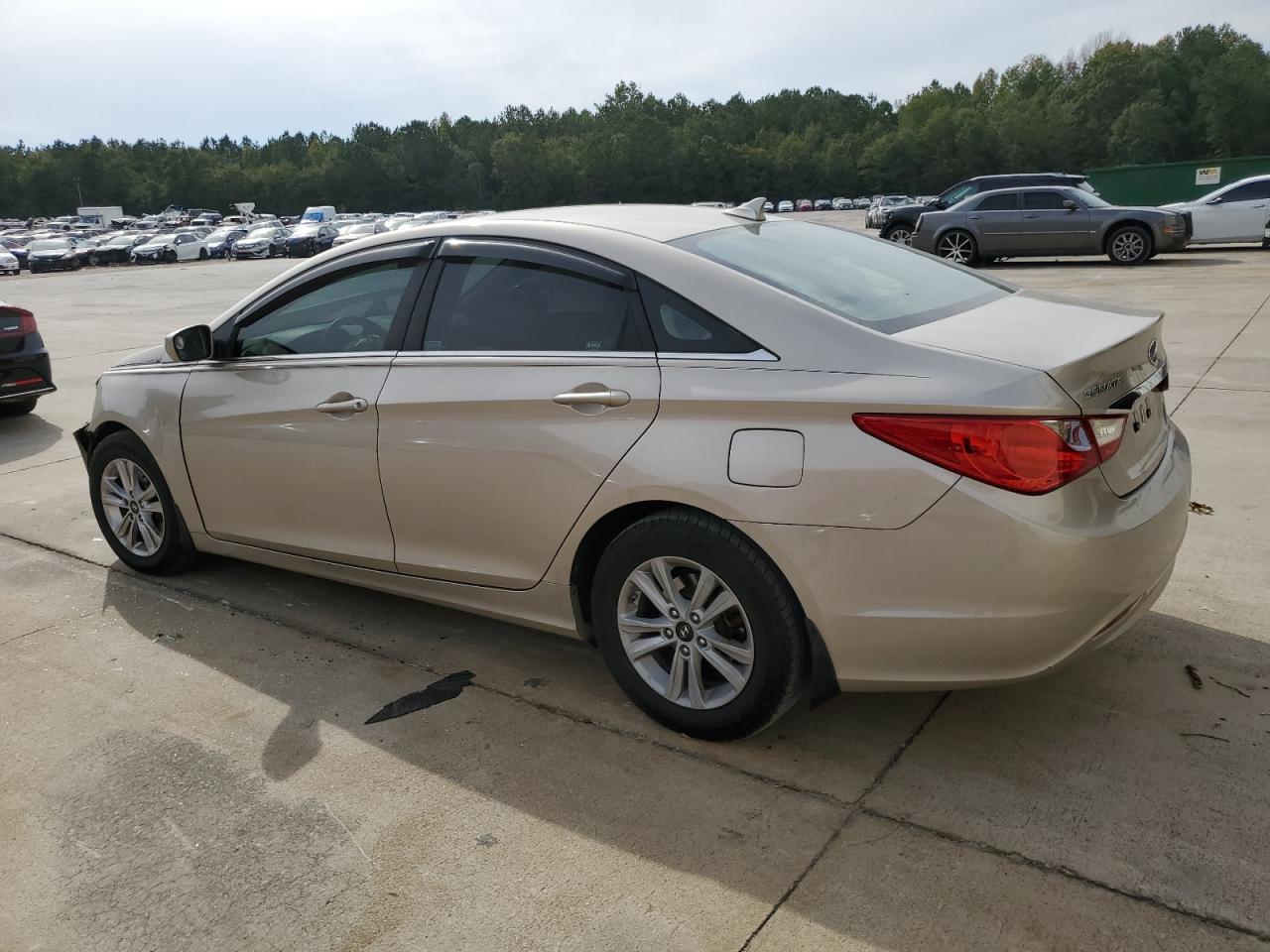 2011 HYUNDAI SONATA GLS - Image 2