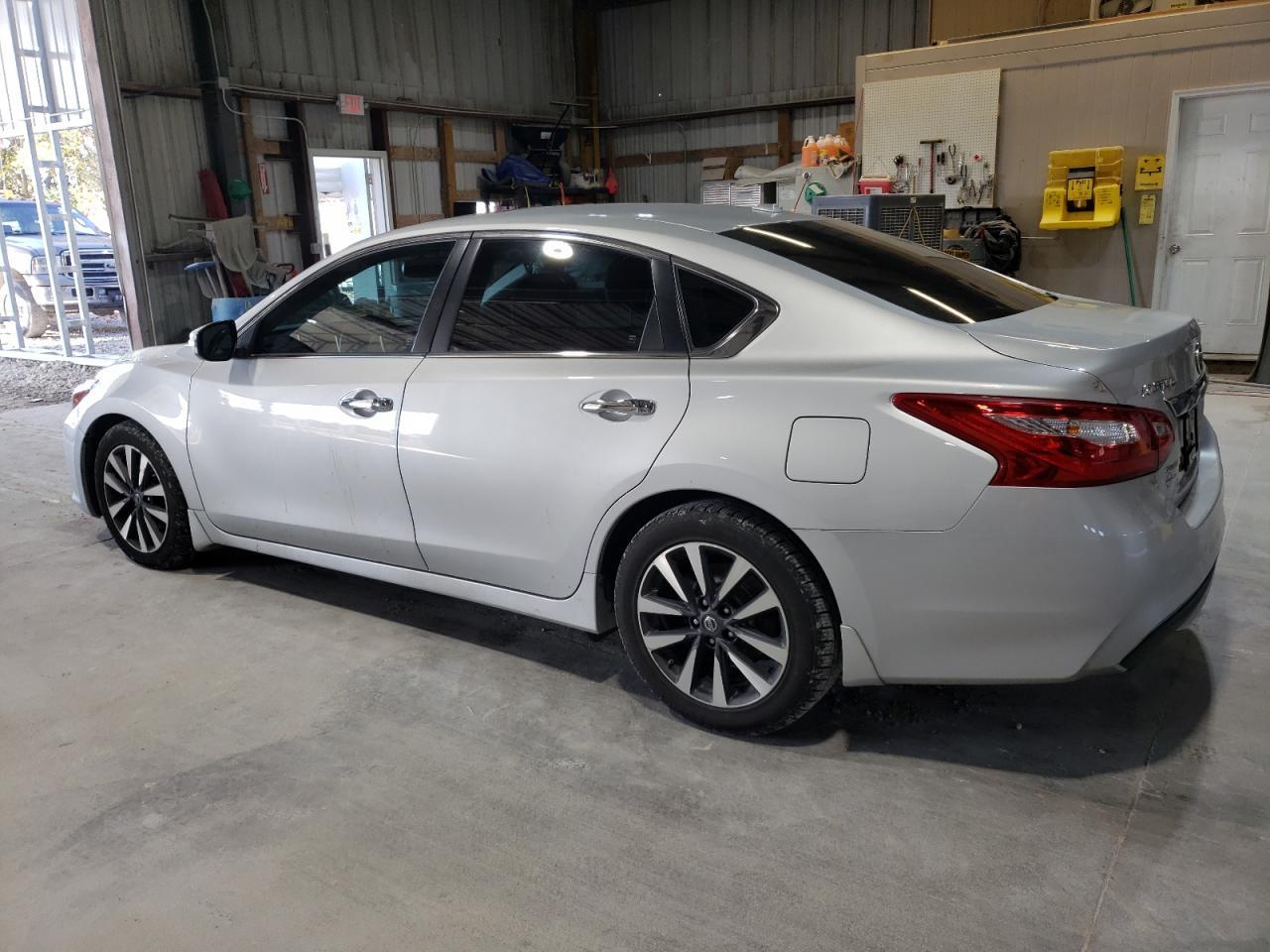 2017 NISSAN ALTIMA 2.5 - Фото 2