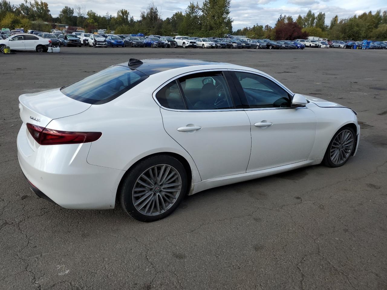 2017 ALFA ROMEO GIULIA TI - Фото 3