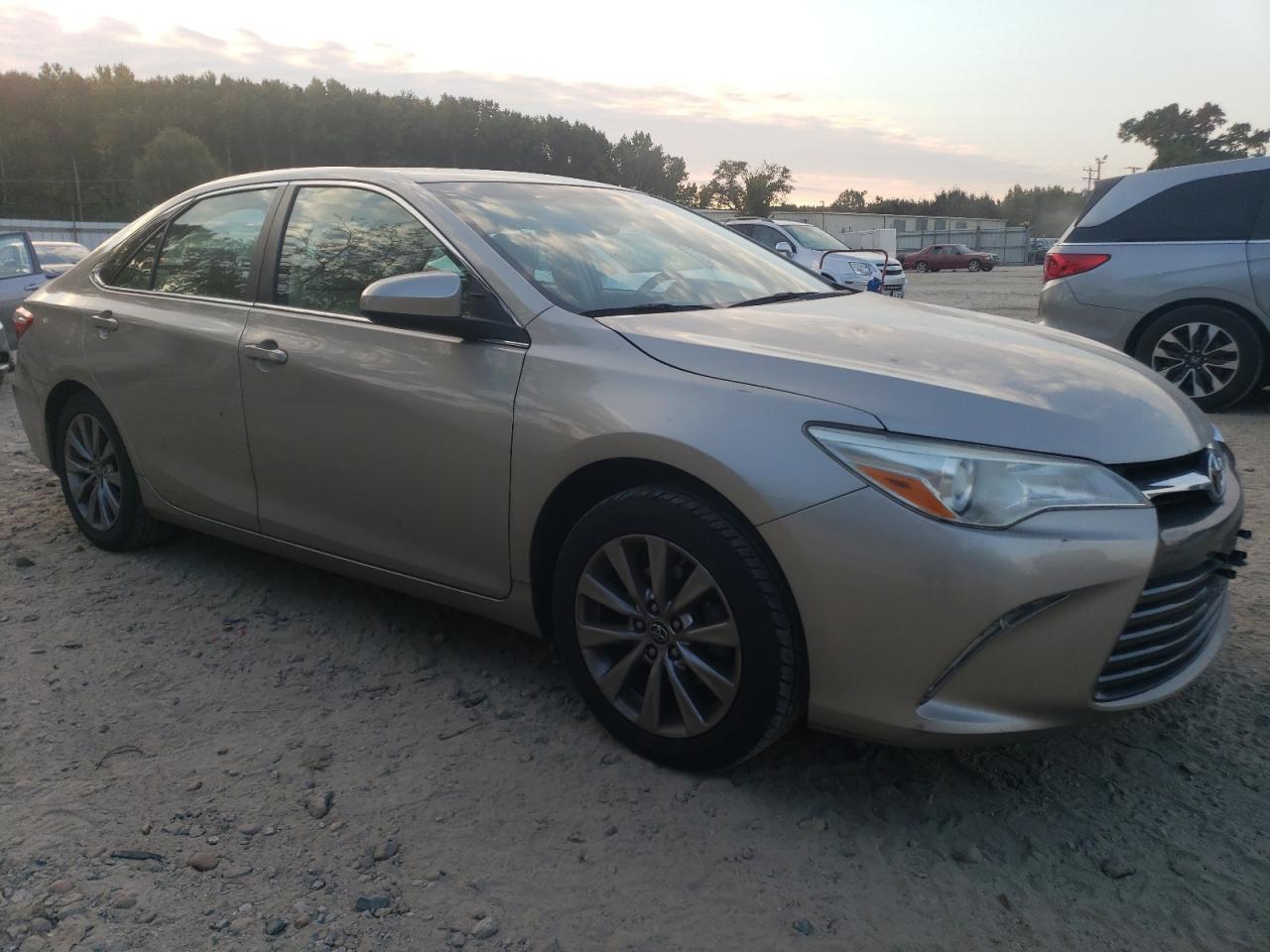 2016 TOYOTA CAMRY LE - Image 4