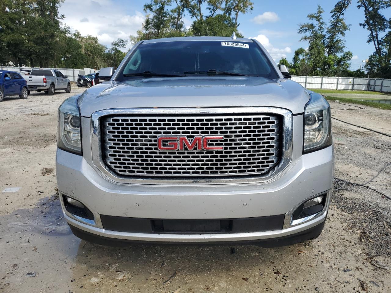 2016 GMC YUKON XL D - Фото 5