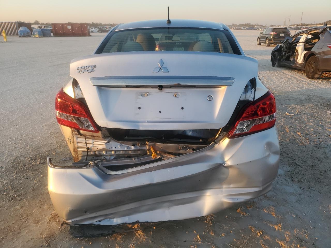 2020 MITSUBISHI MIRAGE G4 - Фото 6
