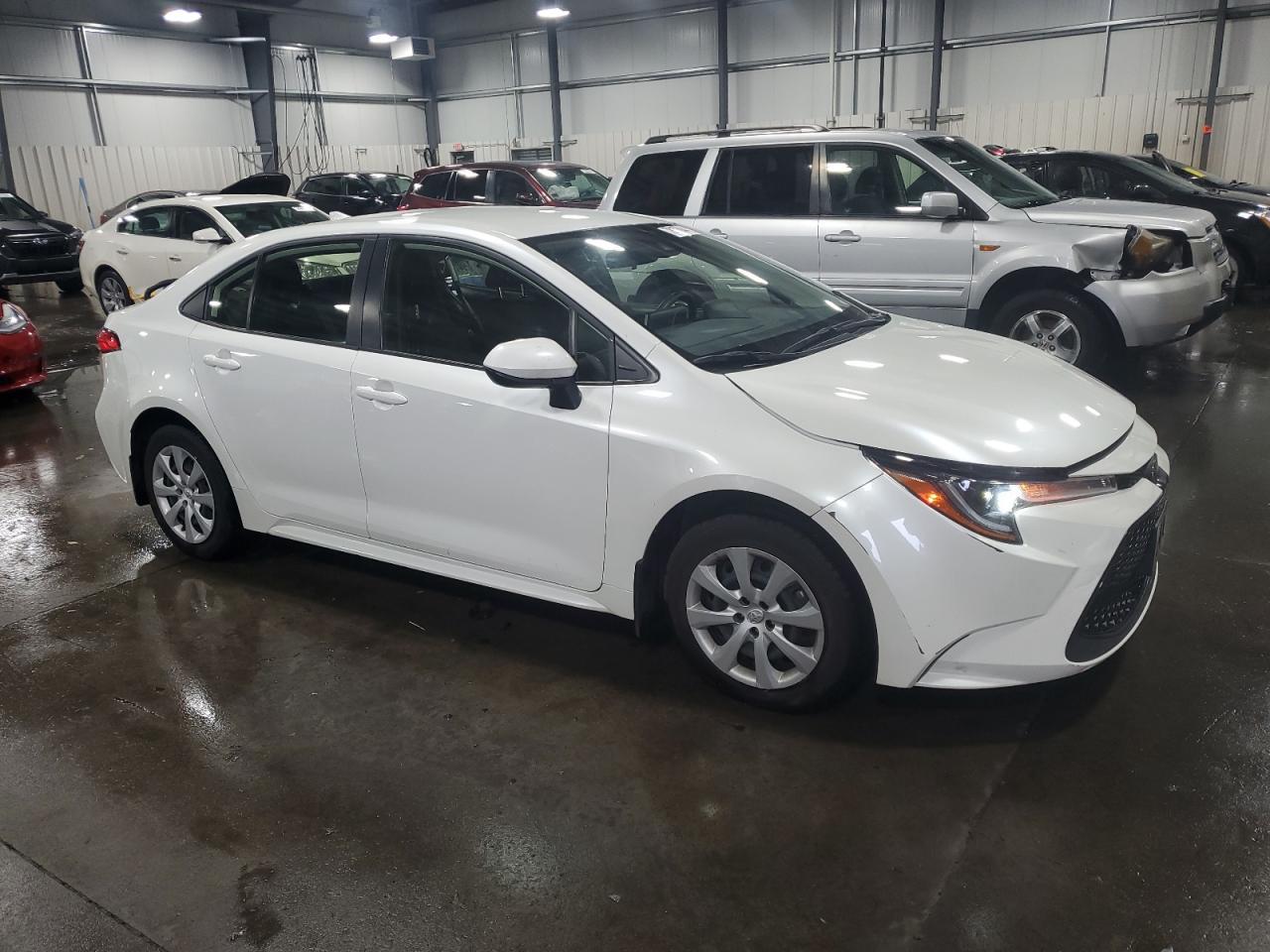 2021 TOYOTA COROLLA LE - Фото 4
