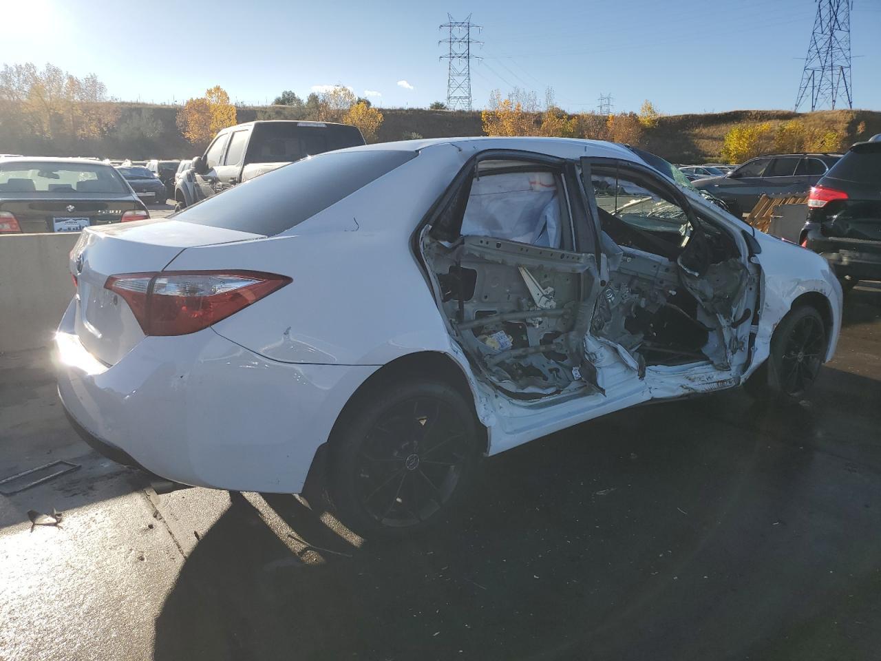2015 TOYOTA COROLLA L - Image 3