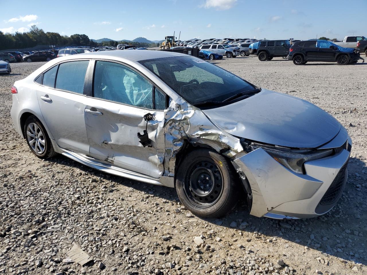 2020 TOYOTA COROLLA LE - Фото 4