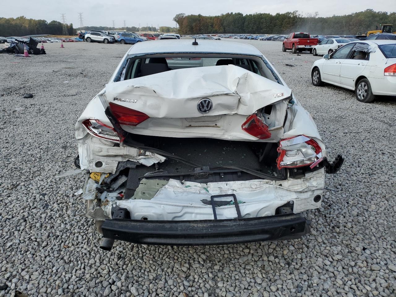 2014 VOLKSWAGEN PASSAT S - Фото 6