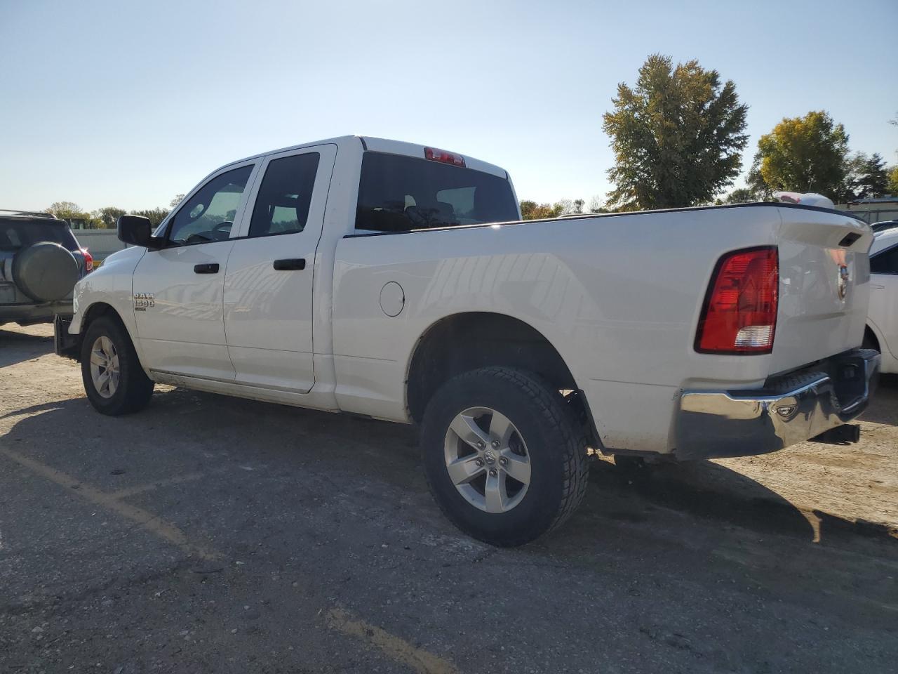2019 RAM 1500 CLASS - Image 2