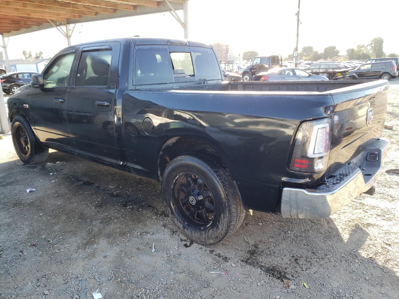 2019 RAM 1500 CLASS - Фото 2