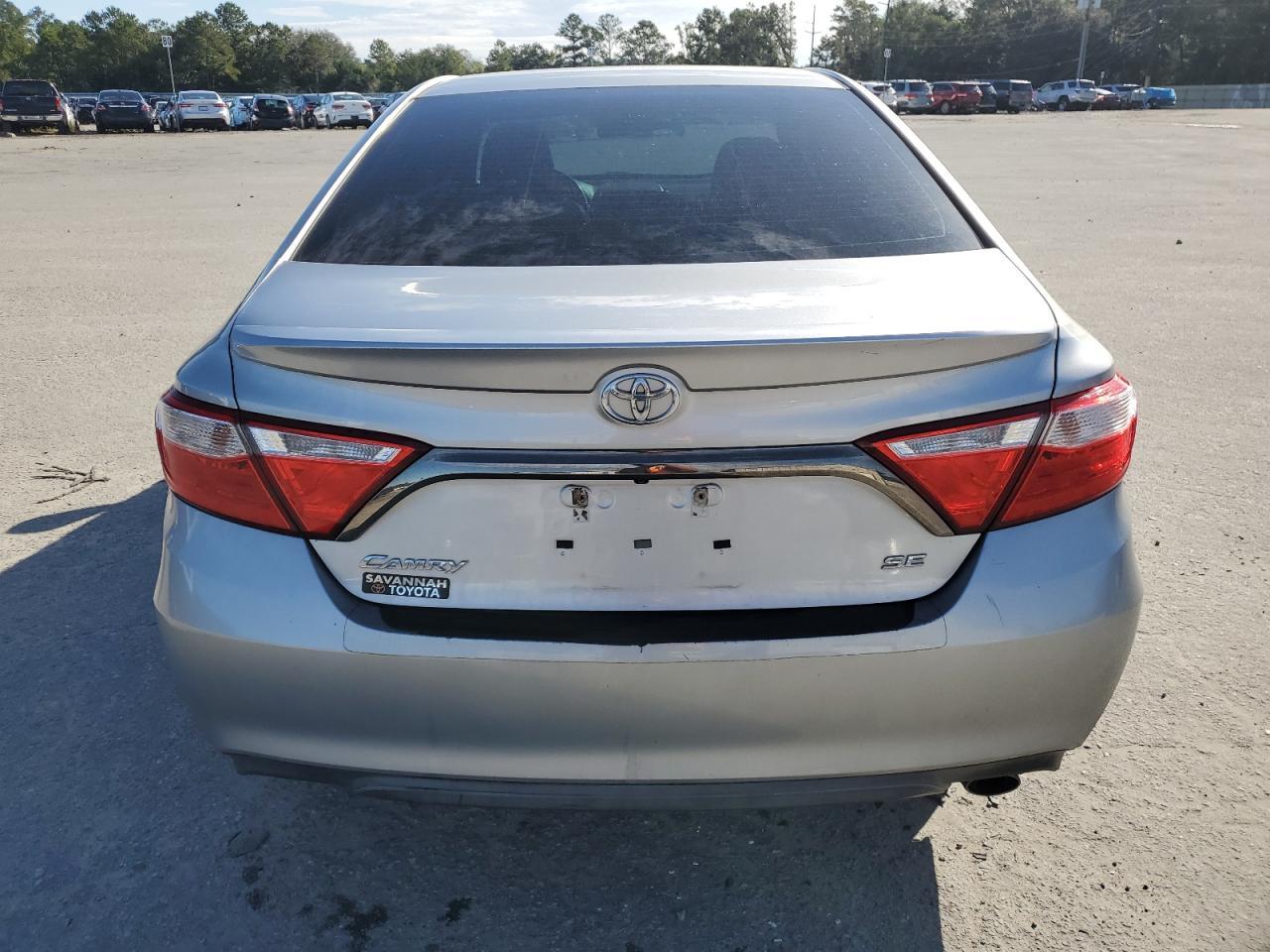 2016 TOYOTA CAMRY LE - Фото 6