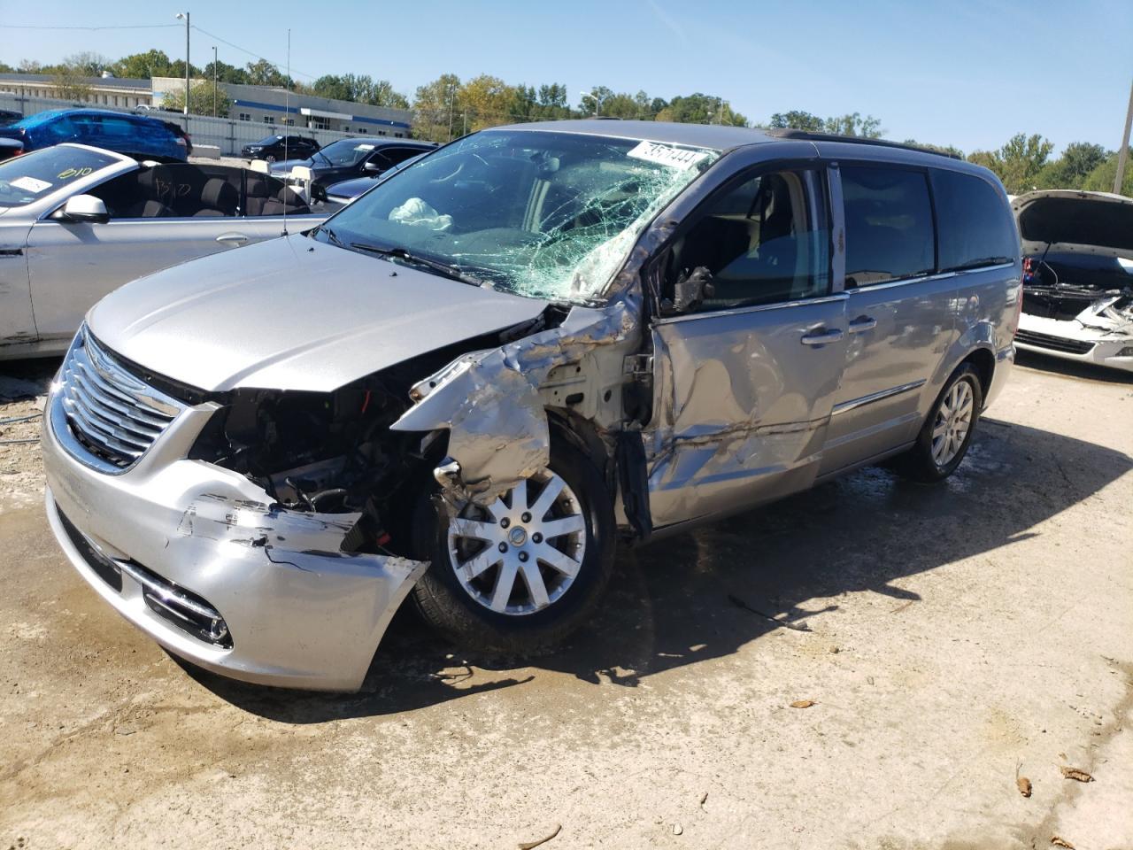 2014 CHRYSLER TOWN & COU