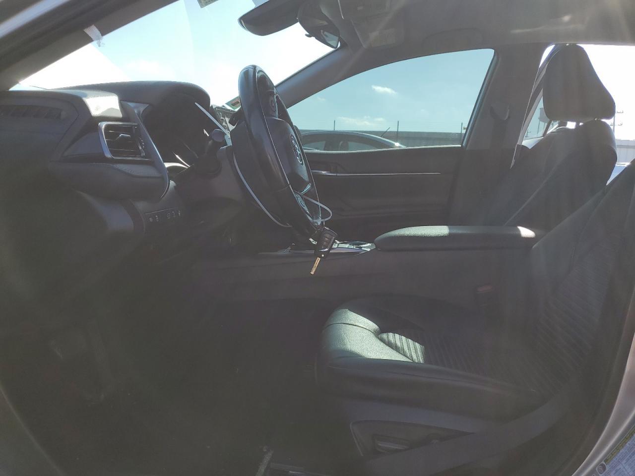 2021 TOYOTA CAMRY SE - Image 7