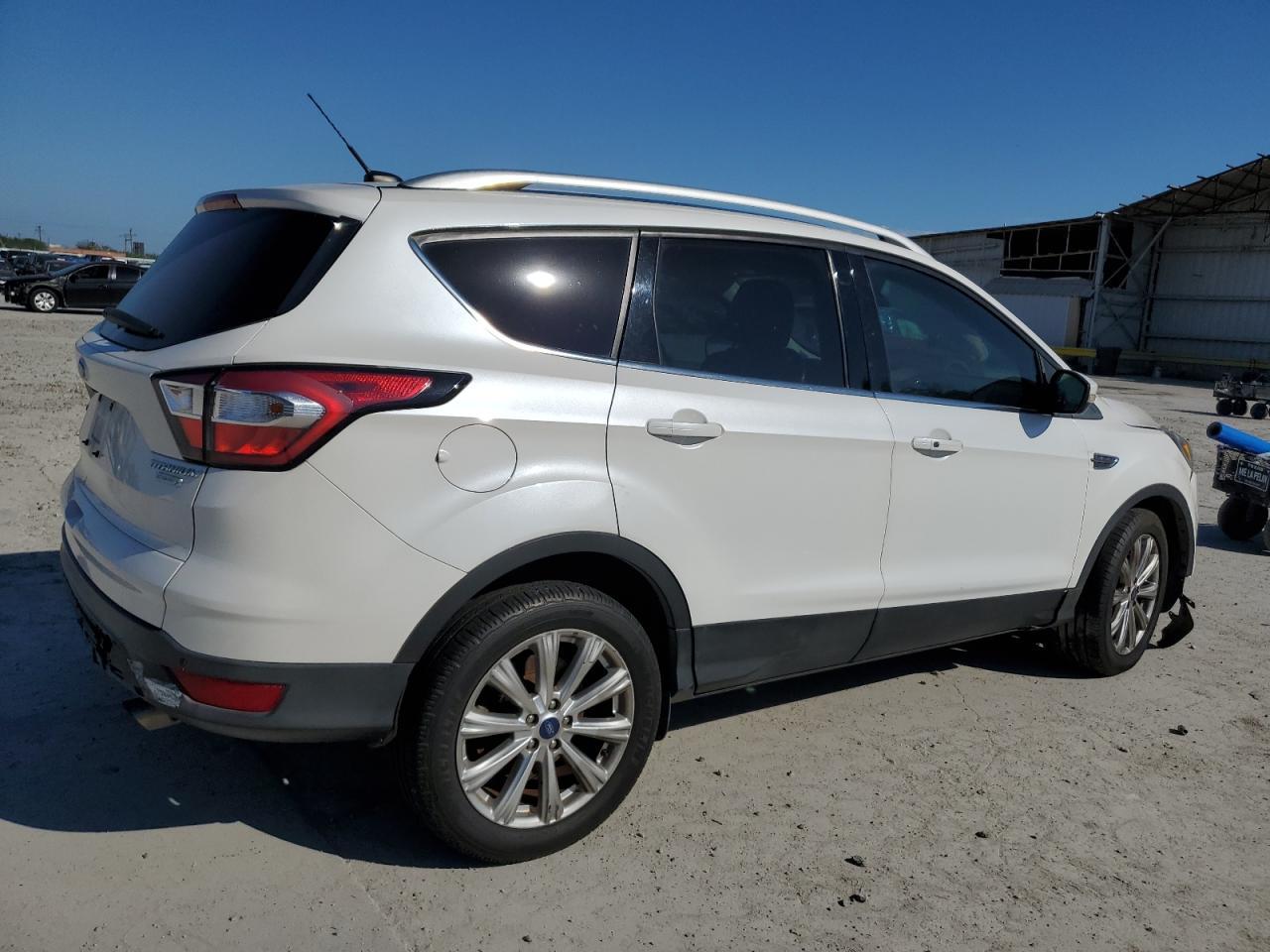 2017 FORD ESCAPE TIT - Image 3