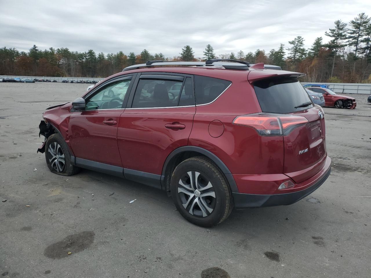 2018 TOYOTA RAV4 LE - Image 2