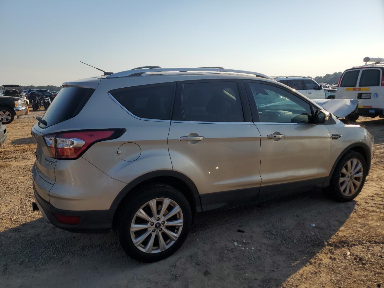 2017 FORD ESCAPE TIT - Image 3