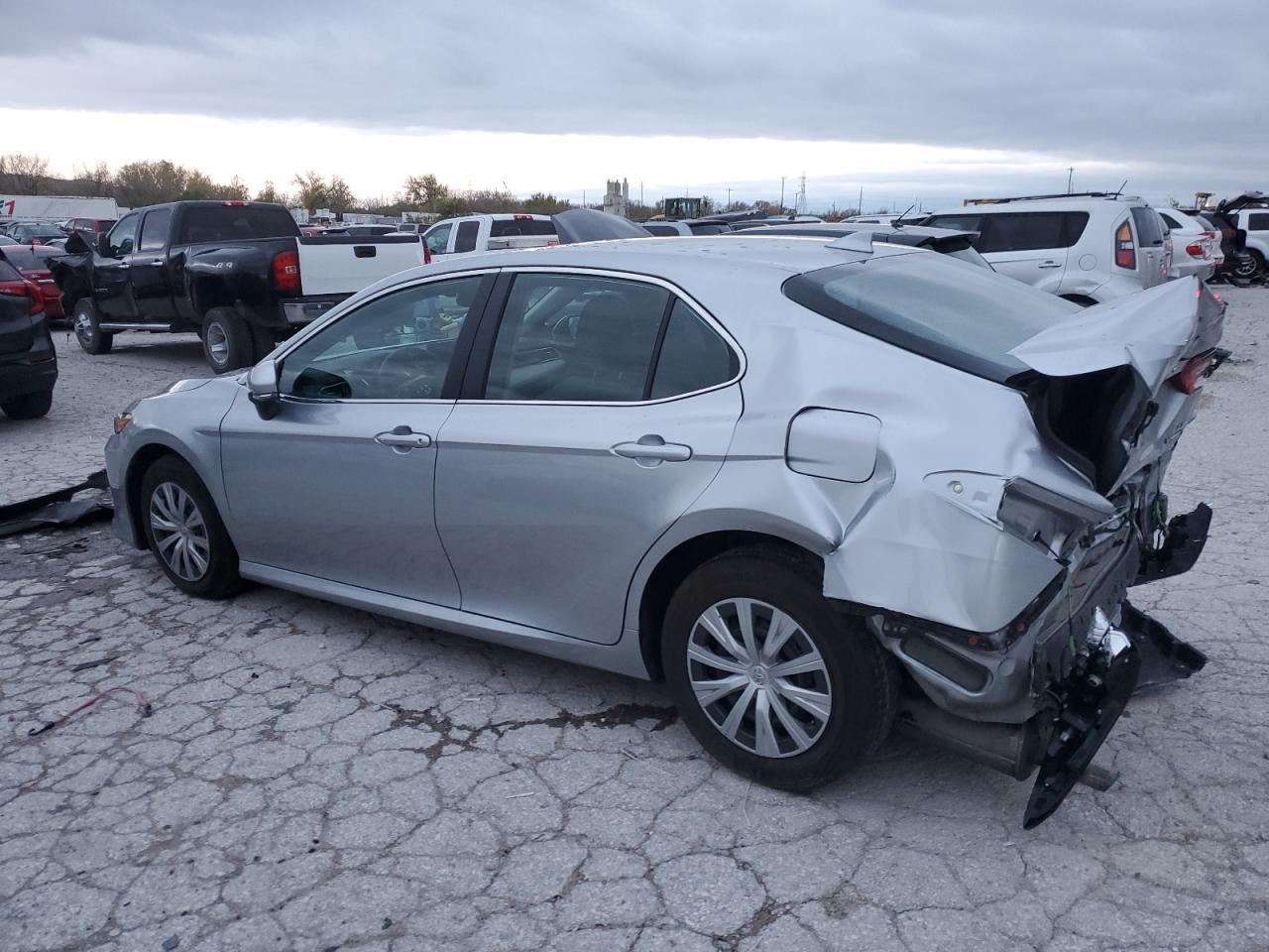 2023 TOYOTA CAMRY LE - Фото 2