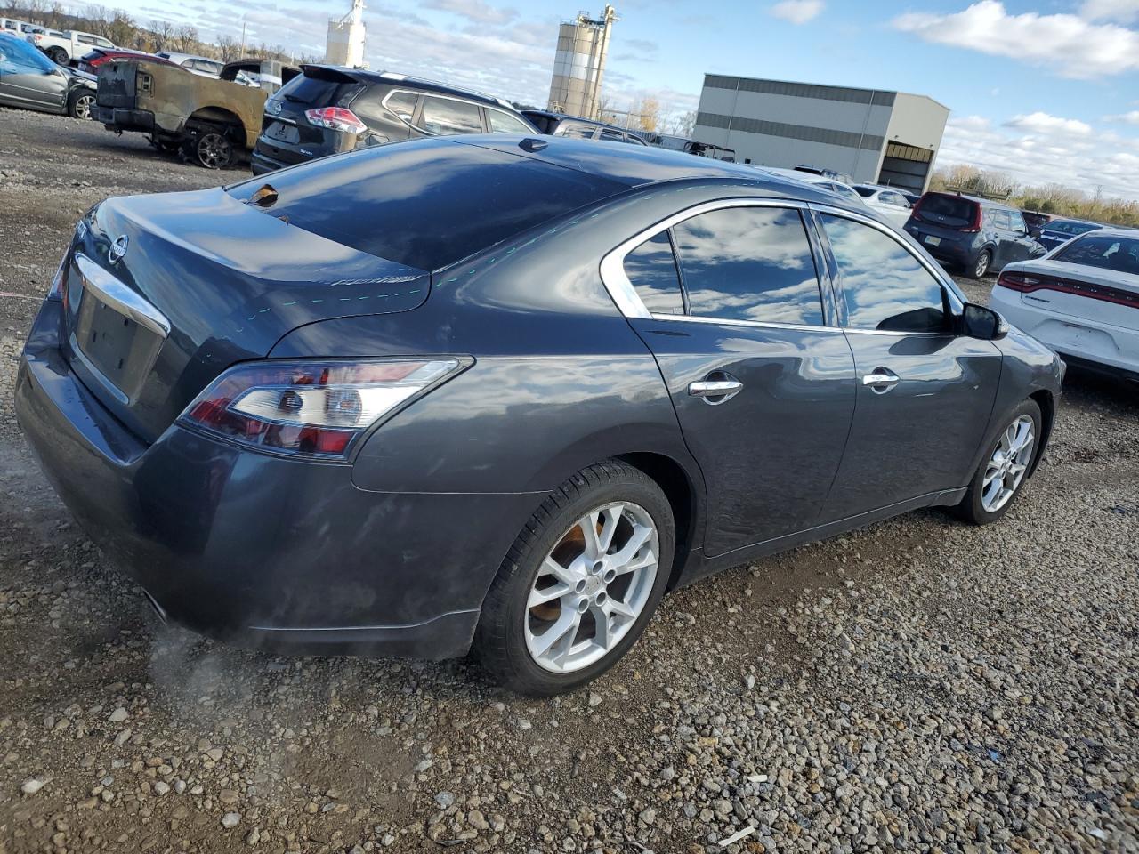 2013 NISSAN MAXIMA S - Фото 3