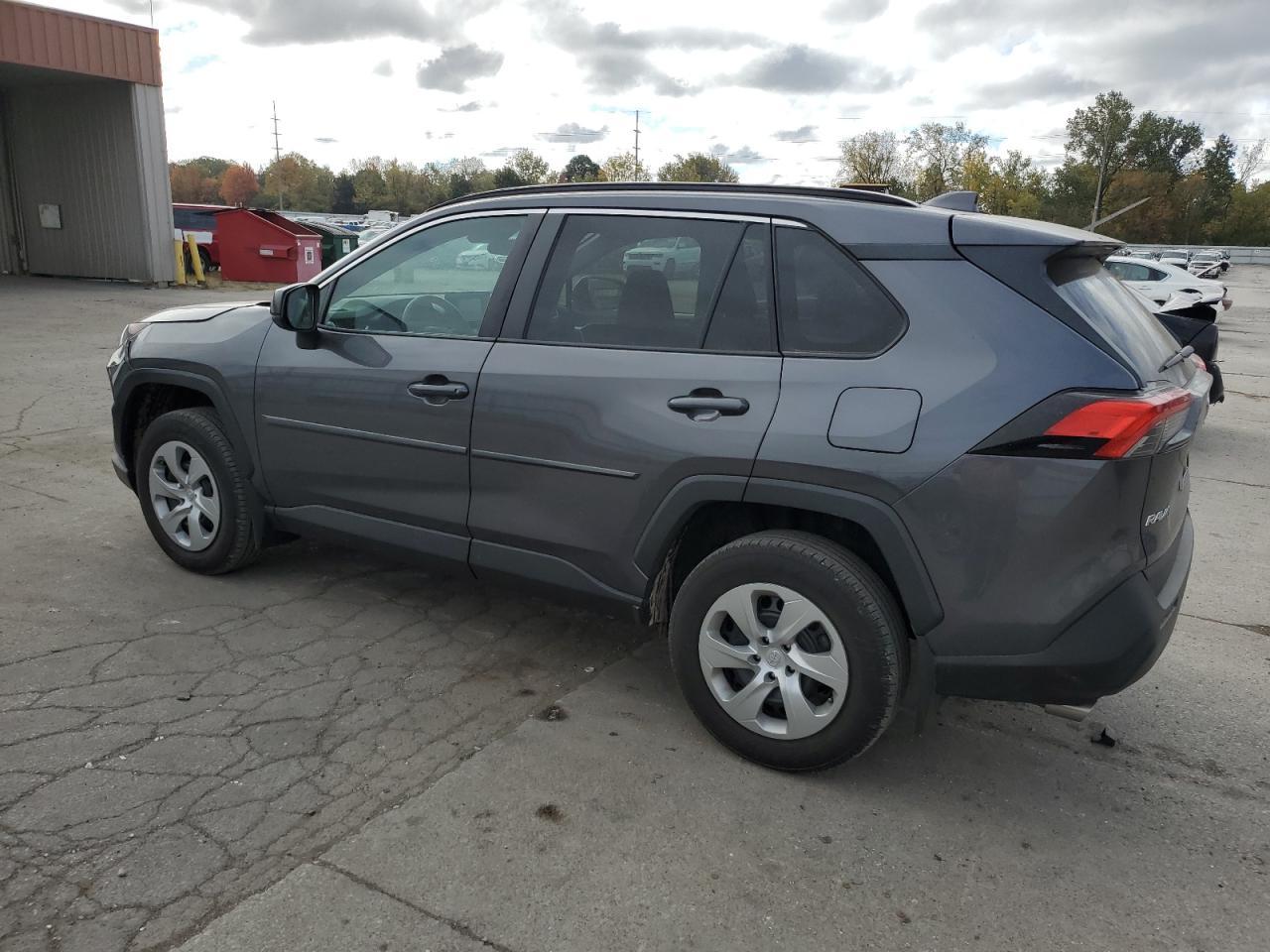 2021 TOYOTA RAV4 LE - Фото 2