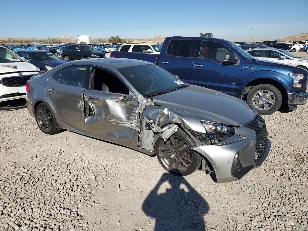 2019 LEXUS IS 300 - Фото 4