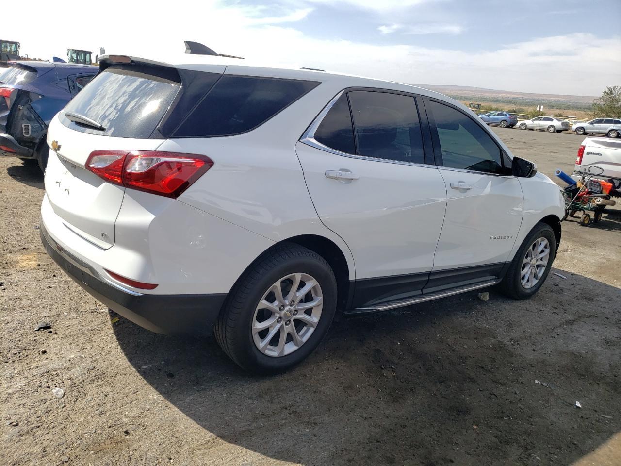 2019 CHEVROLET EQUINOX LT - Image 3