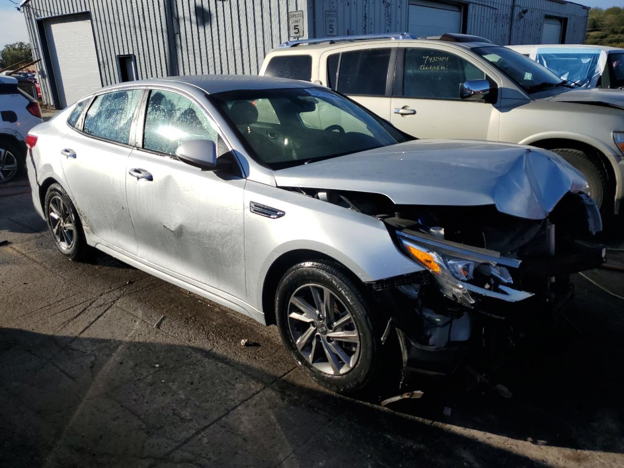 2019 KIA OPTIMA LX - Фото 4