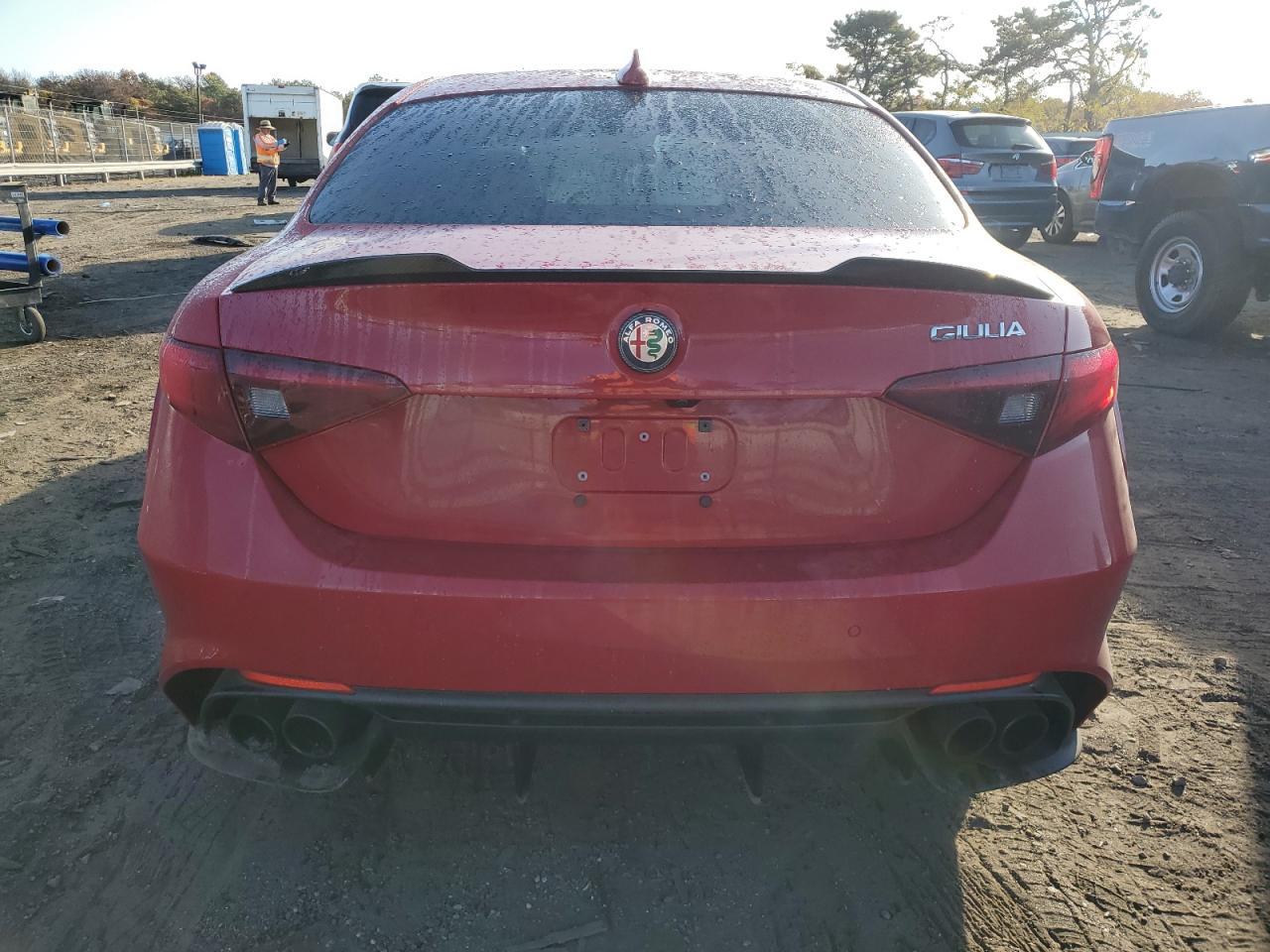 2017 ALFA ROMEO GIULIA QUA - Фото 6