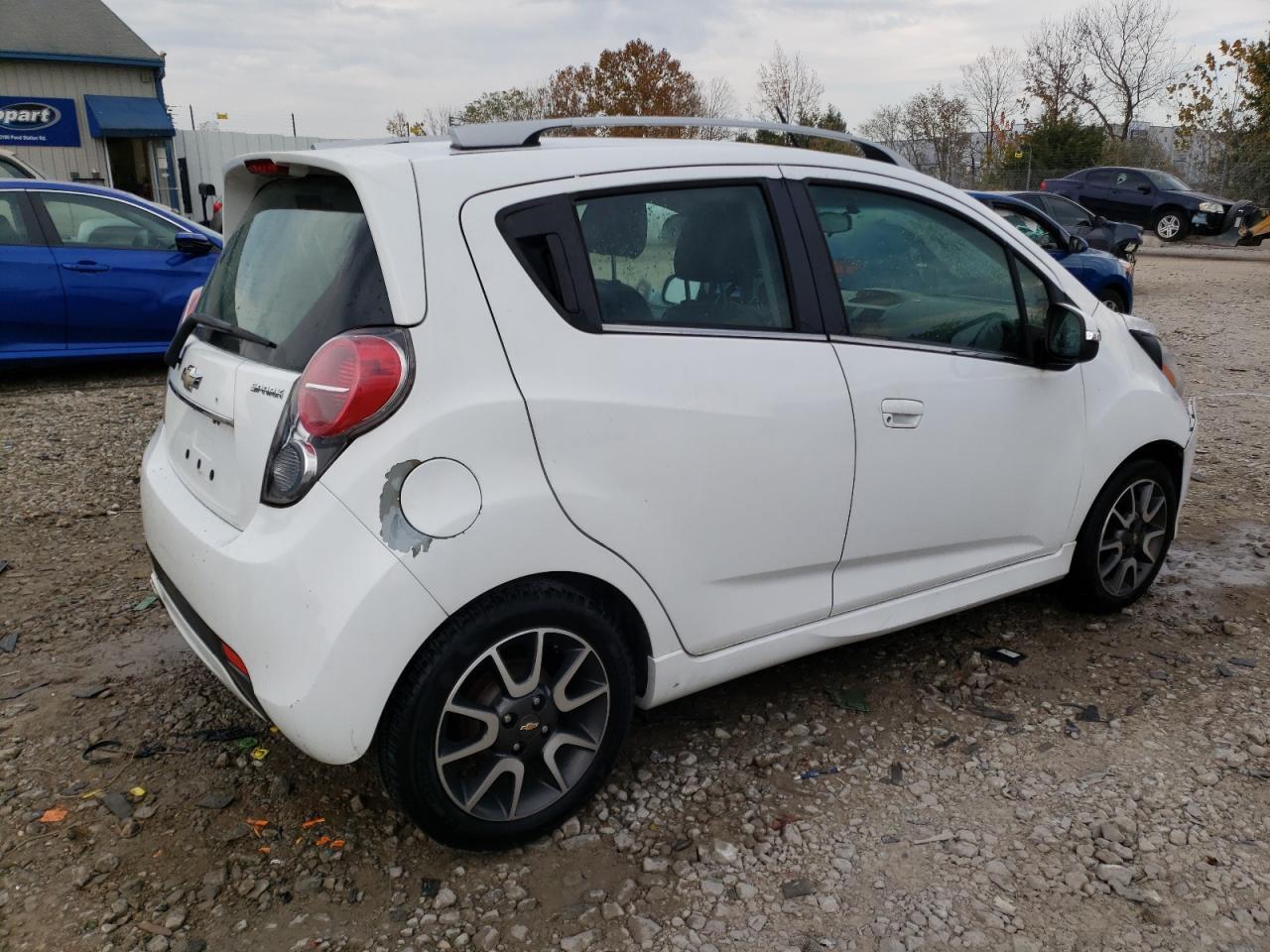 2015 CHEVROLET SPARK 2LT - Фото 3