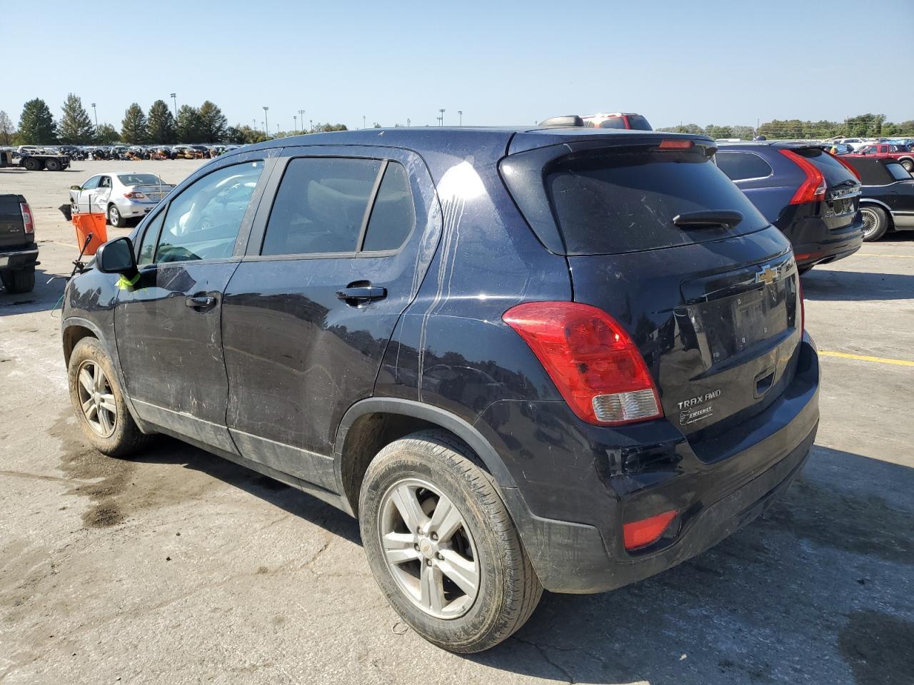 2021 CHEVROLET TRAX LS - Фото 2