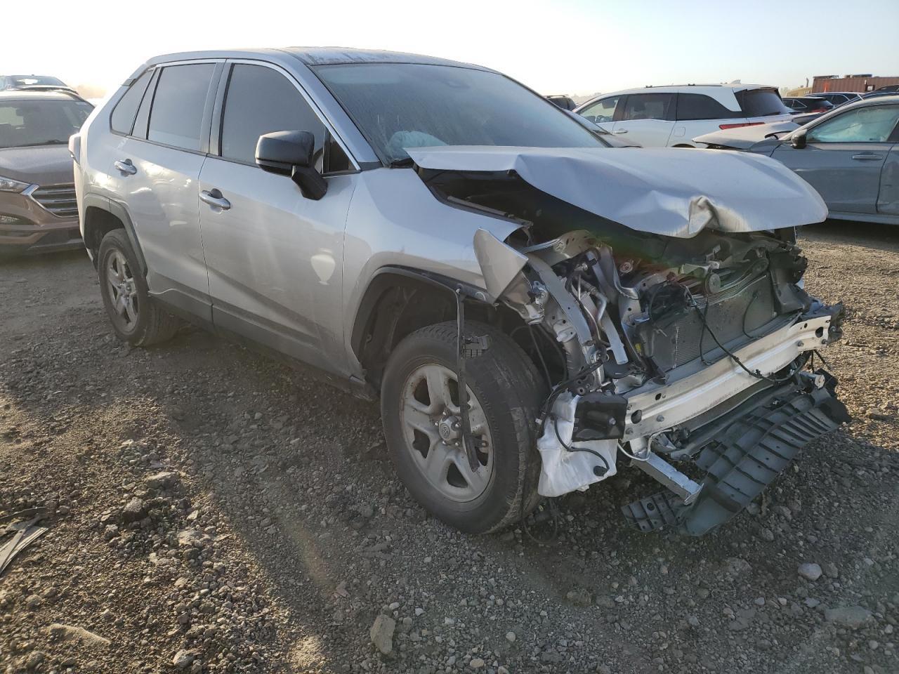 2023 TOYOTA RAV4 LE - Фото 4