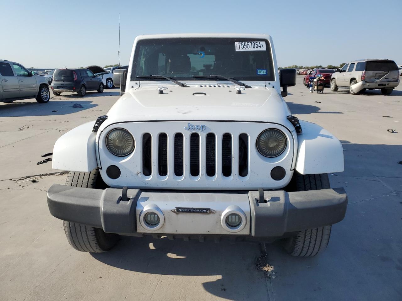 2015 JEEP WRANGLER U - Image 5