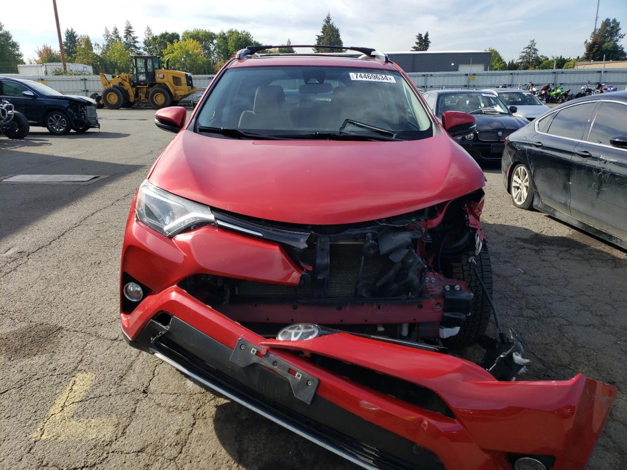 2017 TOYOTA RAV4 XLE - Фото 5
