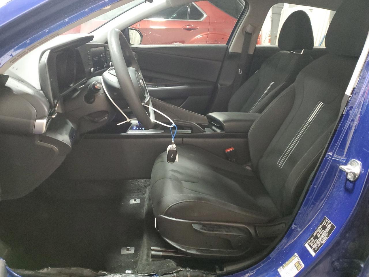 2022 HYUNDAI ELANTRA SE - Image 7
