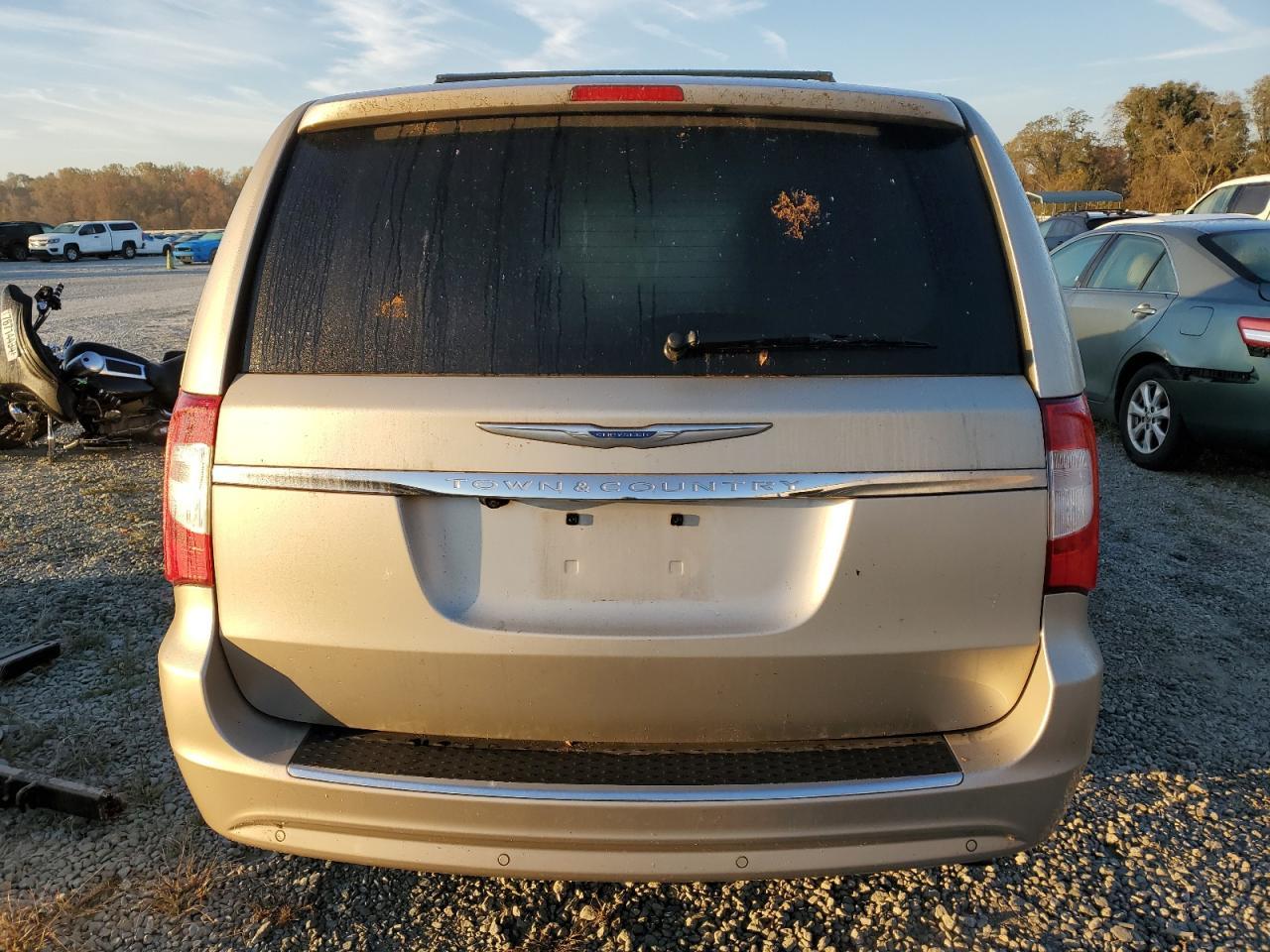 2014 CHRYSLER TOWN & COU - Image 6