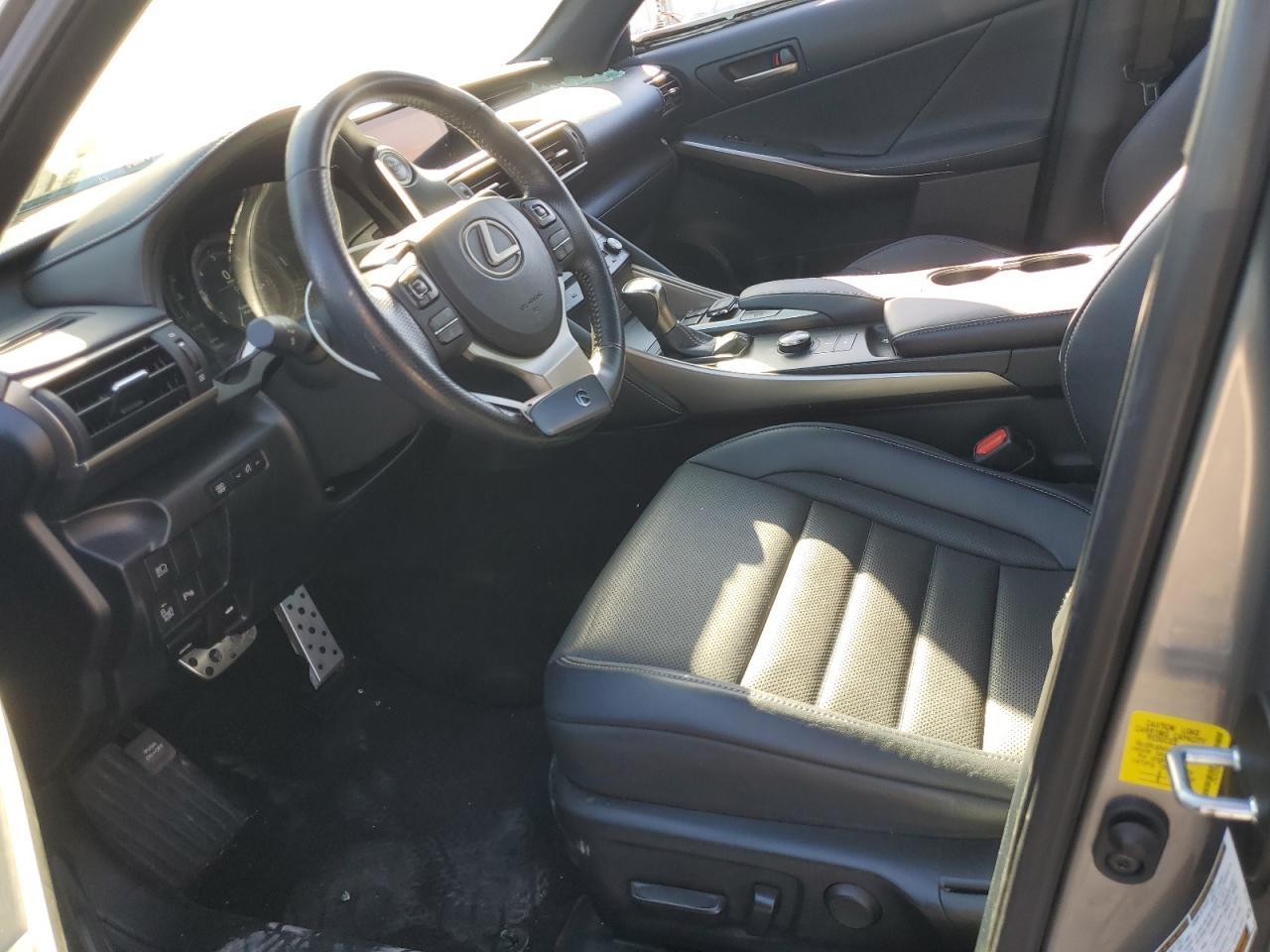 2019 LEXUS IS 300 - Фото 7