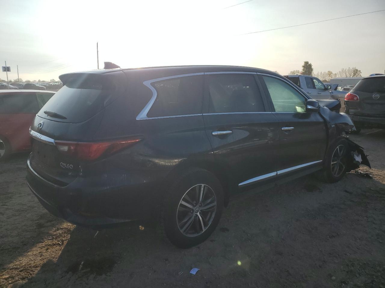 2019 INFINITI QX60 LUXE - Фото 3